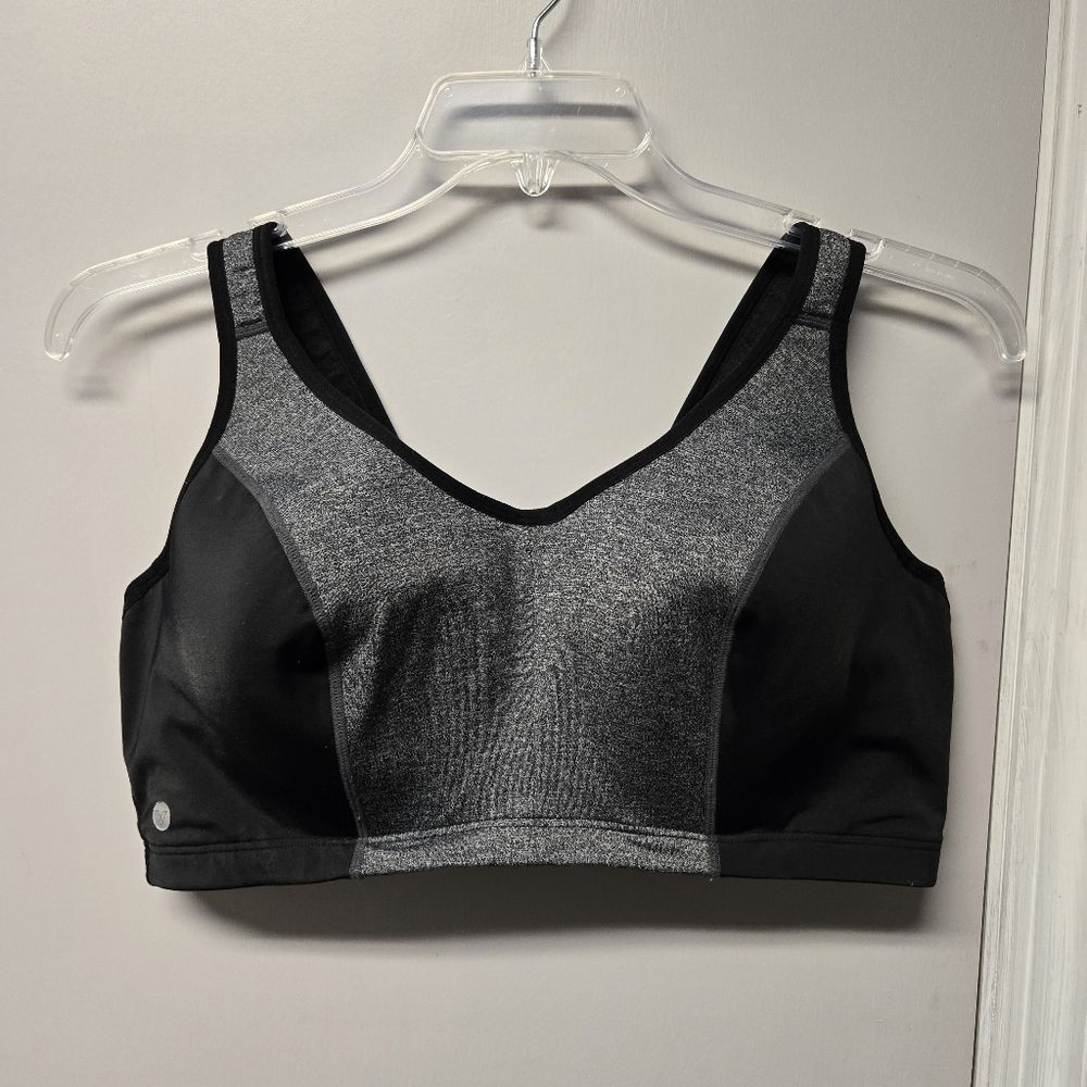 46 D Livi Active Sports Bra